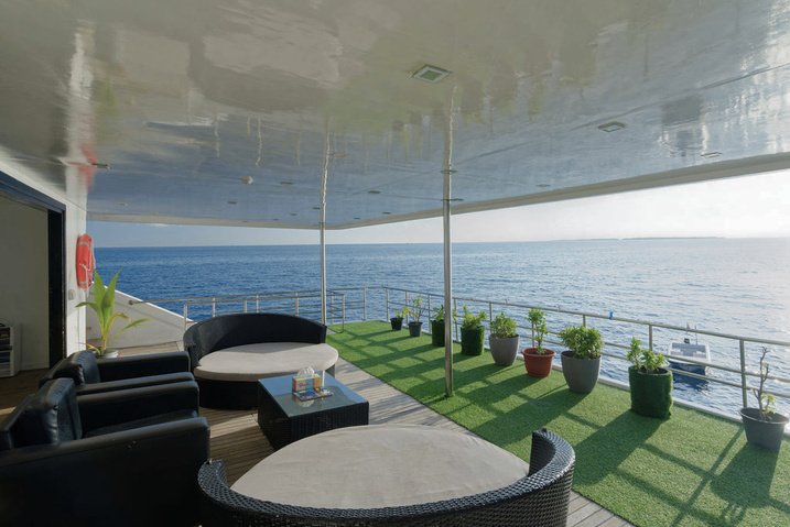 Dream Maldives outdoor terrace