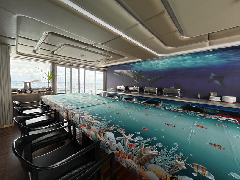 Vessel dining room